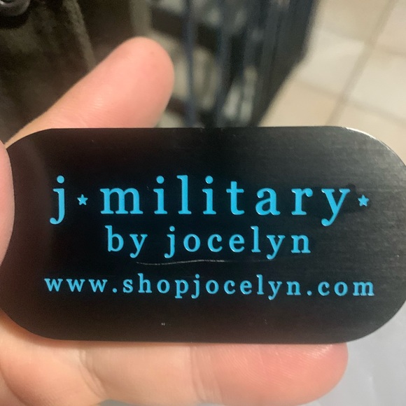 J.military by Jocelyn fur lined hooded vest - Picture 14 of 14